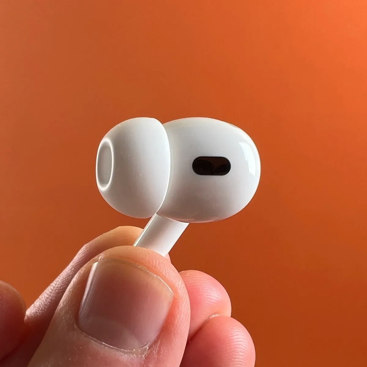 3 đời AirPods này vừa được cập nhật loạt tính năng cực hay, tai nghe giờ thực sự không chỉ để phát nhạc- Ảnh 1. 3 đời AirPods này vừa được cập nhật loạt tính năng cực hay, tai nghe giờ thực sự không chỉ để phát nhạc- Ảnh 1.
