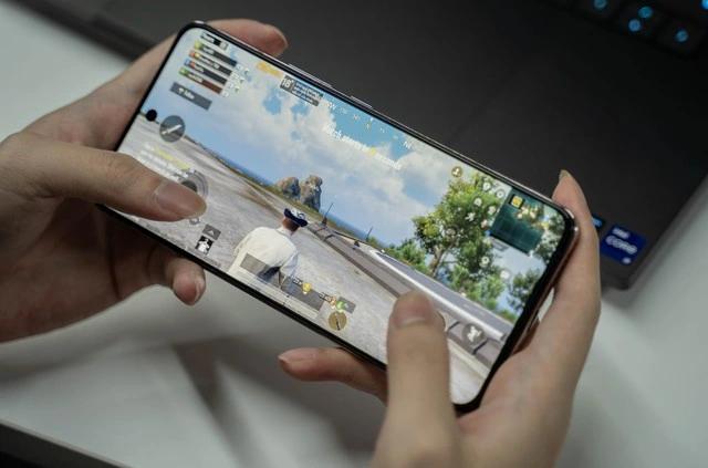 vivo V50 Lite: Giải mã "Lời cam kết 5 năm" cho một chiếc điện thoại bền bỉ- Ảnh 4. vivo V50 Lite: Giải mã "Lời cam kết 5 năm" cho một chiếc điện thoại bền bỉ- Ảnh 4.