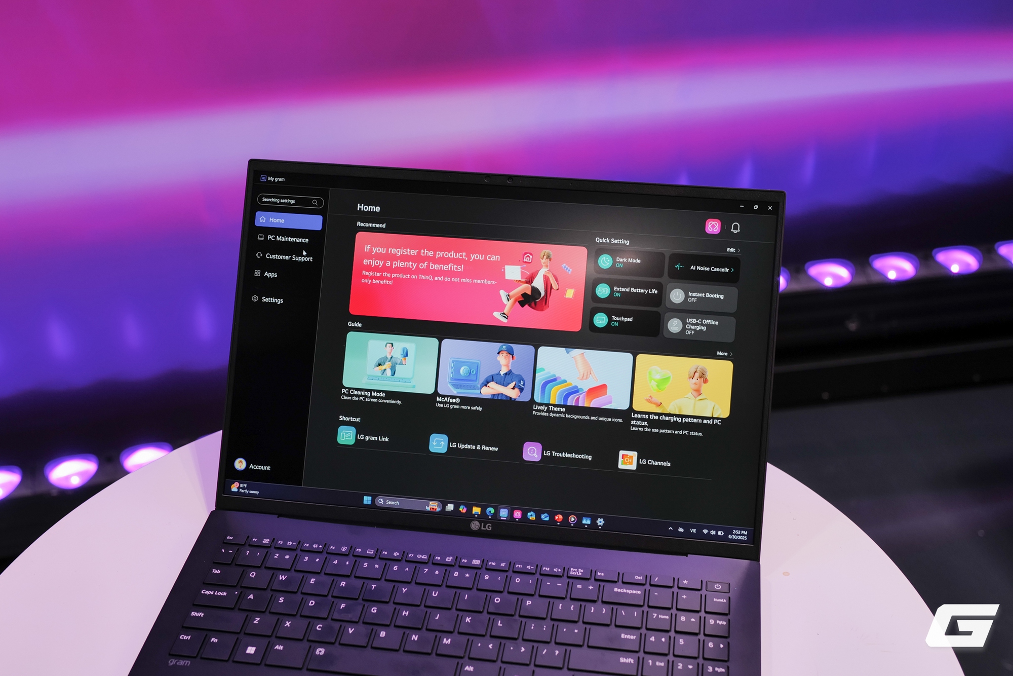 LG chính thức giới thiệu laptop LG gram AI 2025 tại Việt Nam: siêu mỏng nhẹ, tích hợp trí tuệ nhân tạo Hybrid AI toàn diện- Ảnh 4. LG chính thức giới thiệu laptop LG gram AI 2025 tại Việt Nam: siêu mỏng nhẹ, tích hợp trí tuệ nhân tạo Hybrid AI toàn diện- Ảnh 4.