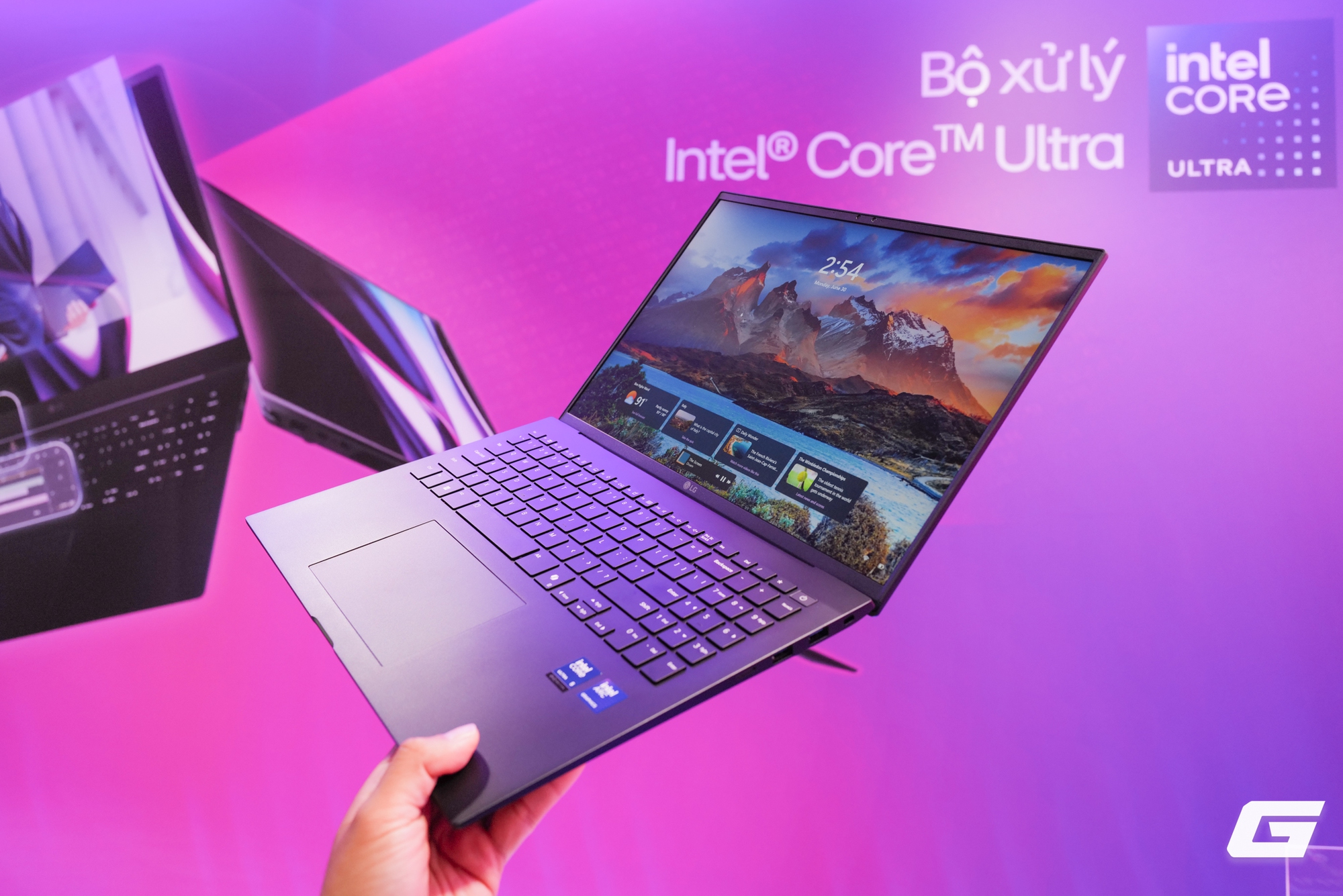 LG chính thức giới thiệu laptop LG gram AI 2025 tại Việt Nam: siêu mỏng nhẹ, tích hợp trí tuệ nhân tạo Hybrid AI toàn diện- Ảnh 5. LG chính thức giới thiệu laptop LG gram AI 2025 tại Việt Nam: siêu mỏng nhẹ, tích hợp trí tuệ nhân tạo Hybrid AI toàn diện- Ảnh 5.