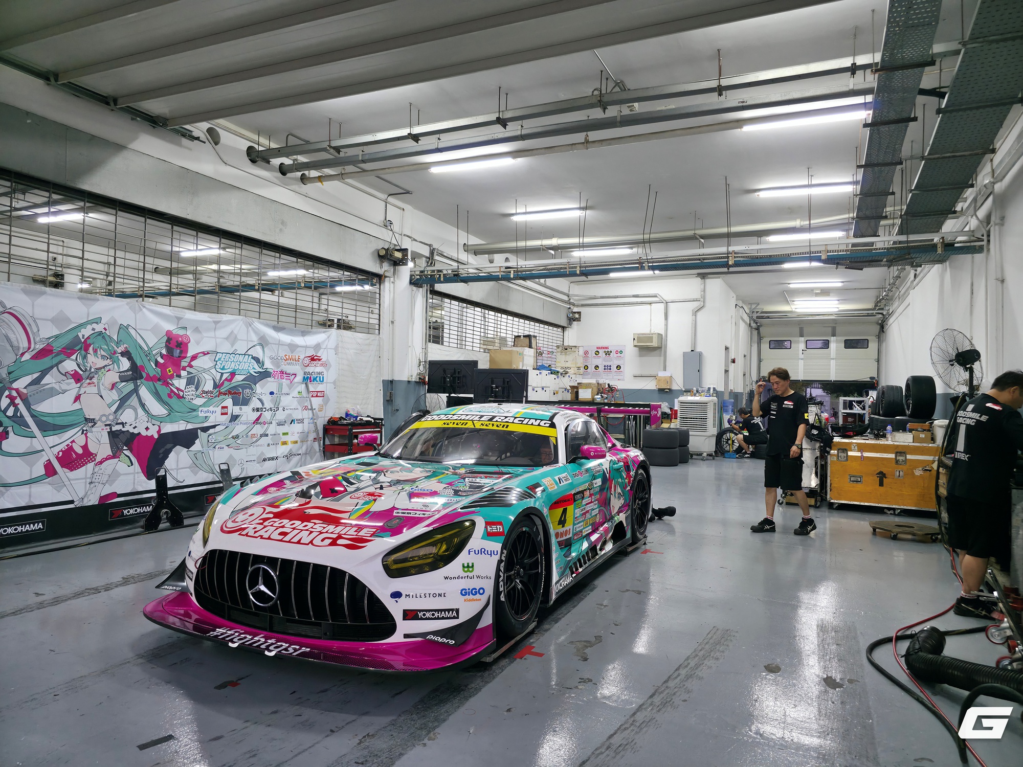 Cận cảnh garage đội đua tại giải Super GT: 'Vùng cấm' mà không phải ai cũng có thể lại gần- Ảnh 13.