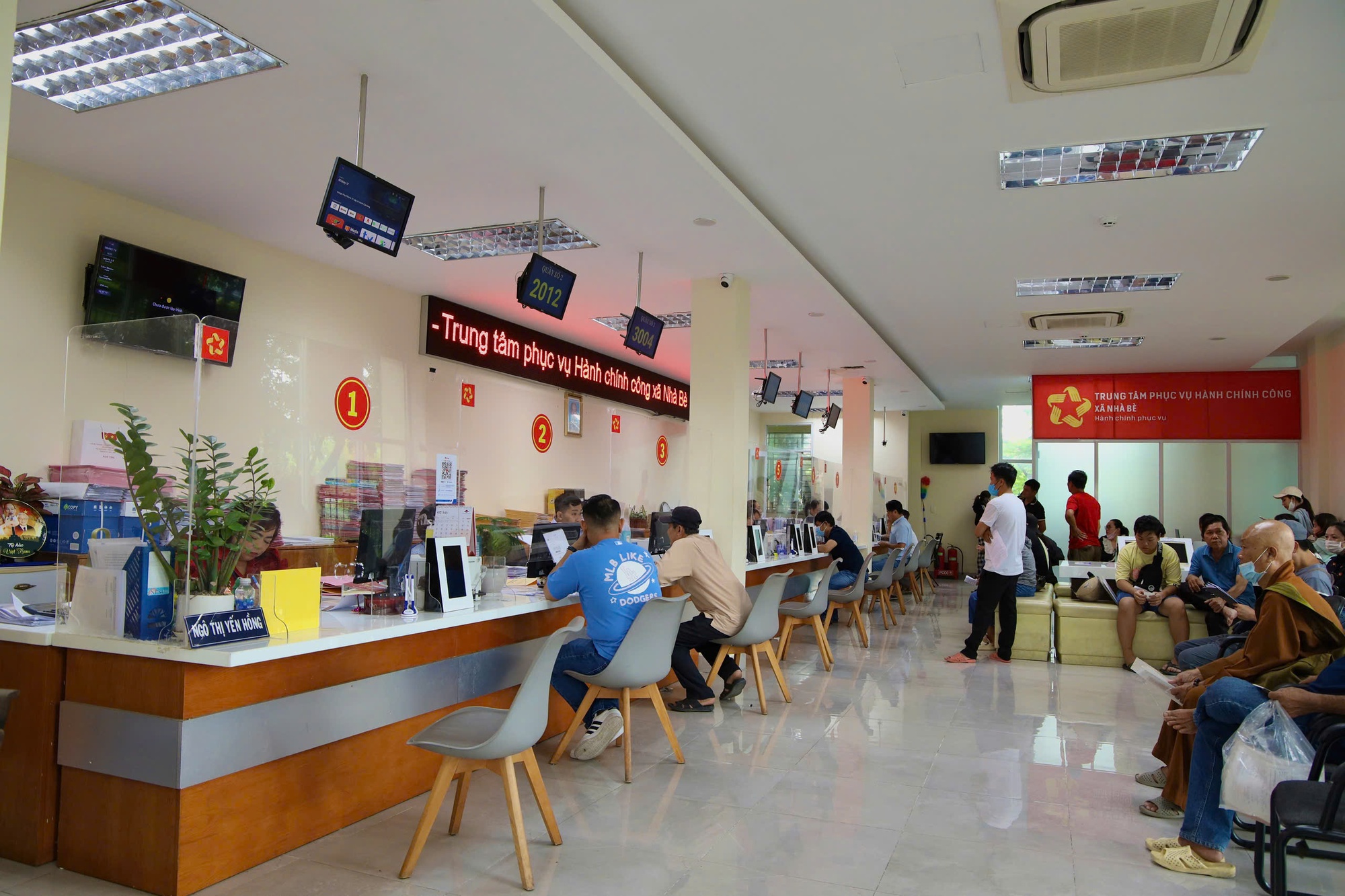 Những hình ảnh tại nhiều phường mới ở TP HCM trong ngày đầu tiên làm việc- Ảnh 10. Những hình ảnh tại nhiều phường mới ở TP HCM trong ngày đầu tiên làm việc- Ảnh 10.