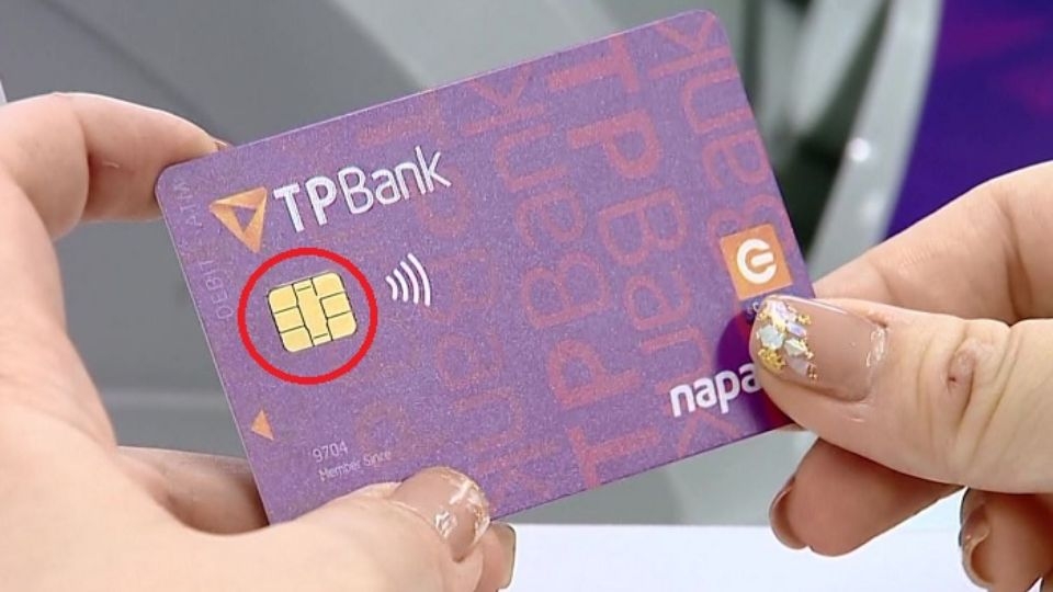 Phân biệt các loại thẻ ngân hàng: Thẻ nào bị khóa từ ngày 1/7, thẻ nào không?- Ảnh 3.