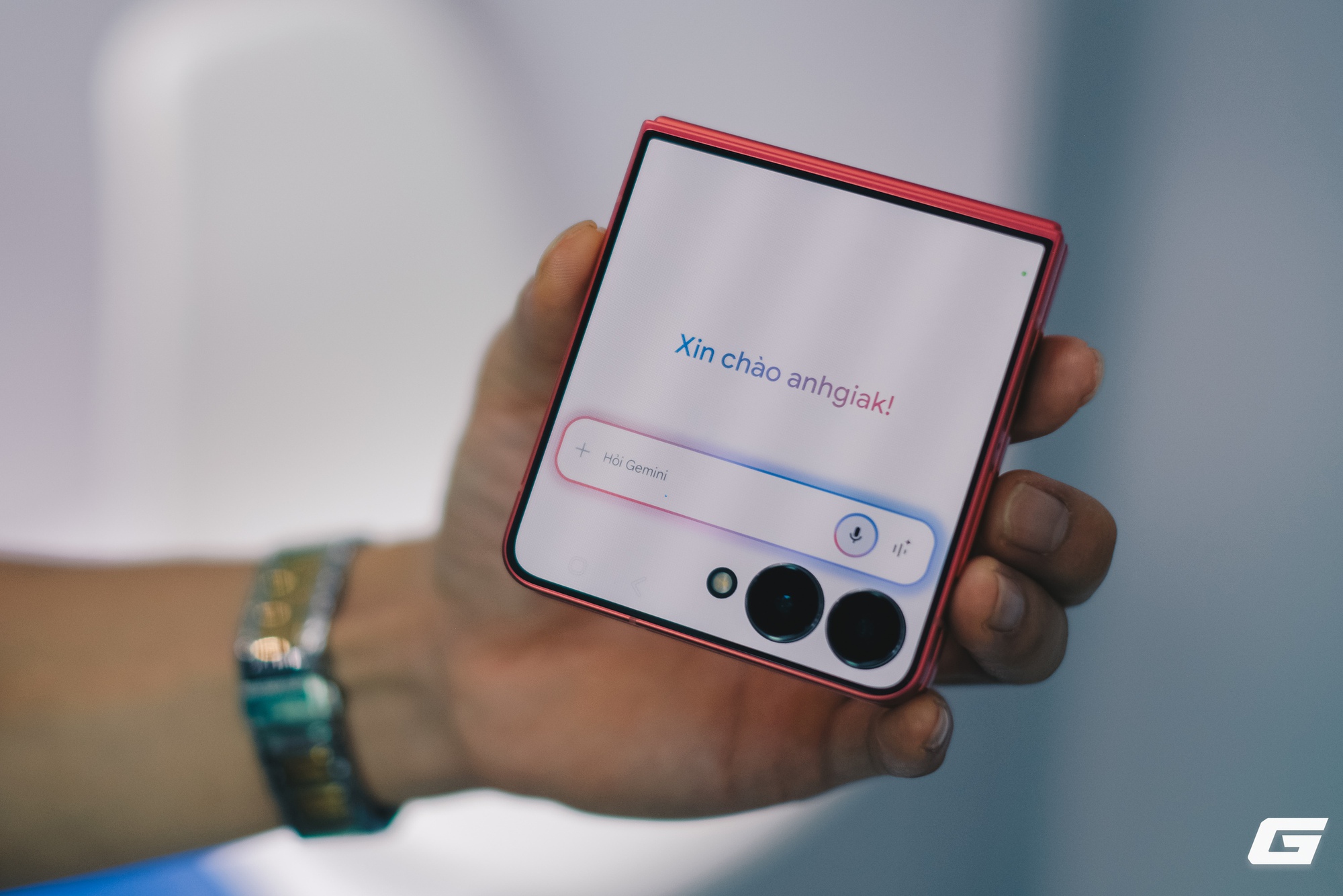 Có màn hình lớn tràn viền, nhưng Galaxy Z Flip7 vẫn cần cải thiện điểm này- Ảnh 3. Có màn hình lớn tràn viền, nhưng Galaxy Z Flip7 vẫn cần cải thiện điểm này- Ảnh 3.
