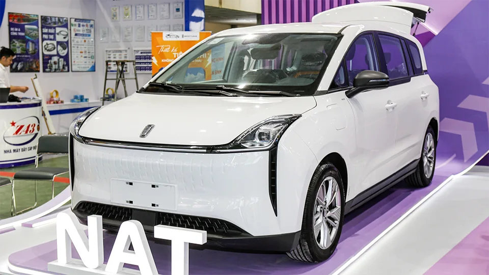 Tân binh xe điện mini chính thức mở bán tại Việt Nam: sạc một lần chạy 170 km, giá 199 triệu đồng cạnh tranh Wuling Mini EV- Ảnh 3. Tân binh xe điện mini chính thức mở bán tại Việt Nam: sạc một lần chạy 170 km, giá 199 triệu đồng cạnh tranh Wuling Mini EV- Ảnh 3.