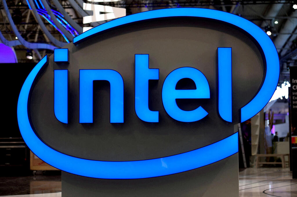 CEO Intel thừa nhận khó khăn: Thua kém về AI, không còn thuộc top 10 công ty bán dẫn, sa thải nhiều nhân sự- Ảnh 3. CEO Intel thừa nhận khó khăn: Thua kém về AI, không còn thuộc top 10 công ty bán dẫn, sa thải nhiều nhân sự- Ảnh 3.