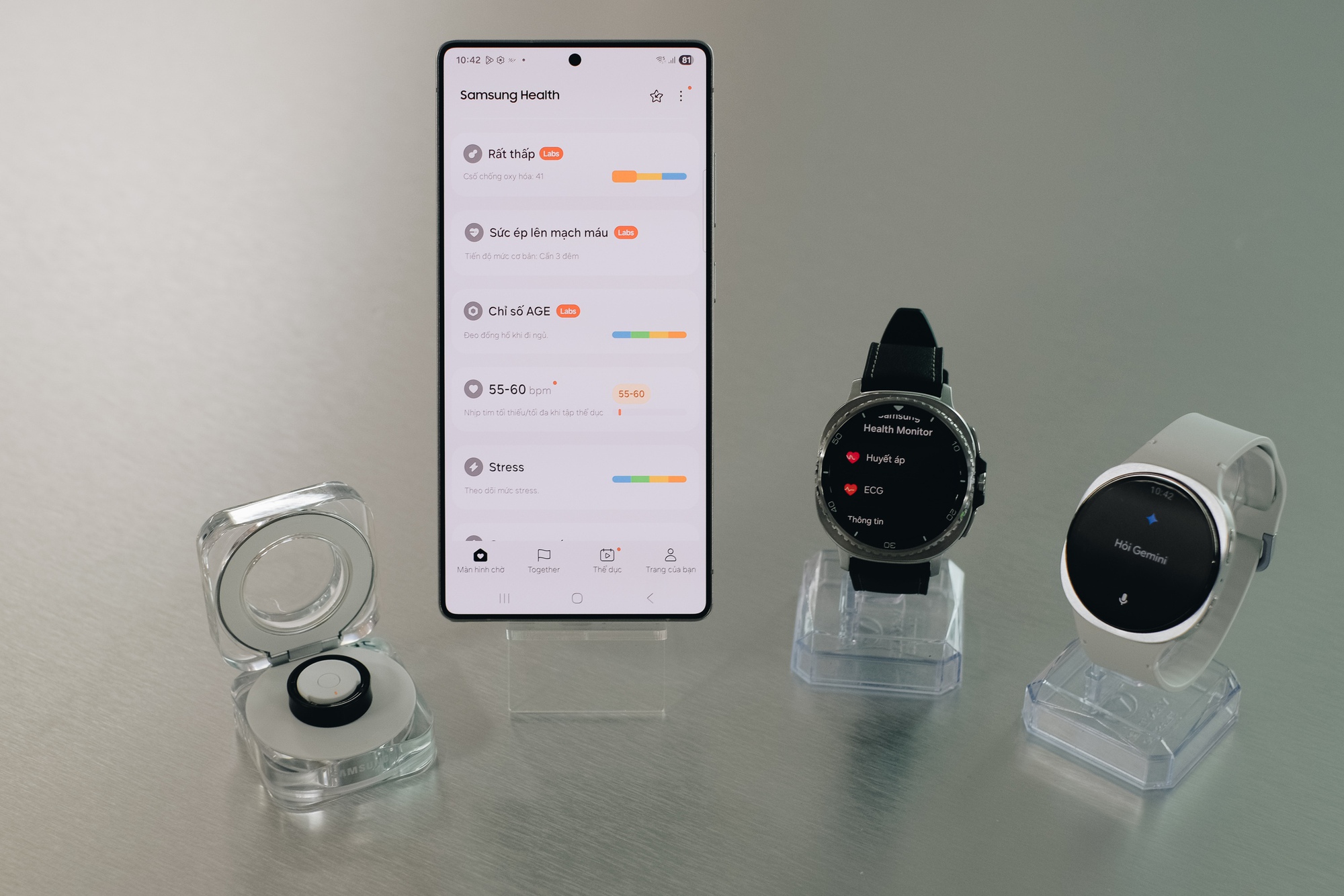 Samsung hé lộ tham vọng thay thế thiết bị y tế bằng hệ sinh thái Galaxy: Theo dõi sức khỏe mọi lúc, mọi nơi- Ảnh 5. Samsung hé lộ tham vọng thay thế thiết bị y tế bằng hệ sinh thái Galaxy: Theo dõi sức khỏe mọi lúc, mọi nơi- Ảnh 5.