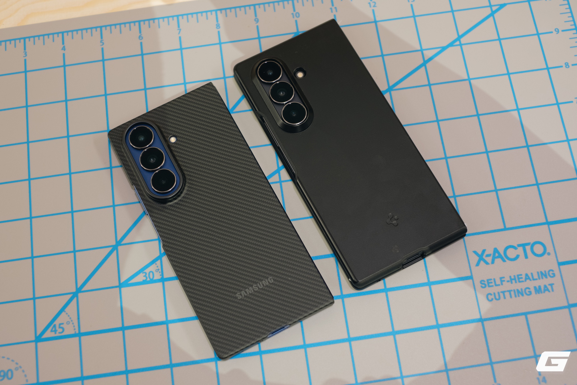 Trên tay ốp lưng Carbon Shield chính hãng Samsung cho Galaxy Z Fold7: Muốn mỏng nhẹ tối đa thì đây là sự lựa chọn đáng cân nhắc- Ảnh 12. Trên tay ốp lưng Carbon Shield chính hãng Samsung cho Galaxy Z Fold7: Muốn mỏng nhẹ tối đa thì đây là sự lựa chọn đáng cân nhắc- Ảnh 12.