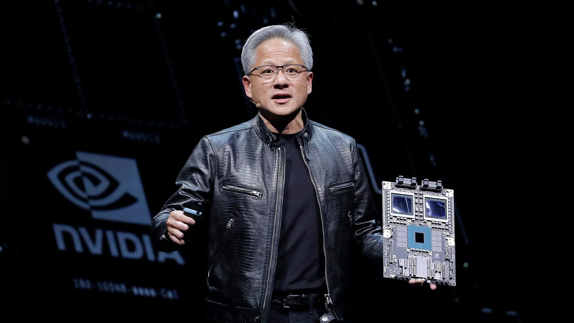 CEO NVIDIA Jensen Huang: Con người sẽ bị mất việc bởi AI nếu ngừng đổi mới sáng tạo- Ảnh 2. CEO NVIDIA Jensen Huang: Con người sẽ bị mất việc bởi AI nếu ngừng đổi mới sáng tạo- Ảnh 2.