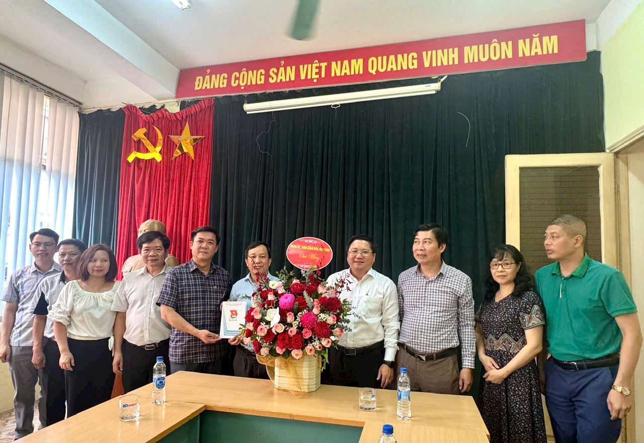 Tạp chí Thanh niên được Hội đồng Giáo sư Nhà nước phê duyệt lên 0,75 điểm cho bài báo khoa học- Ảnh 13. Tạp chí Thanh niên được Hội đồng Giáo sư Nhà nước phê duyệt lên 0,75 điểm cho bài báo khoa học- Ảnh 13.