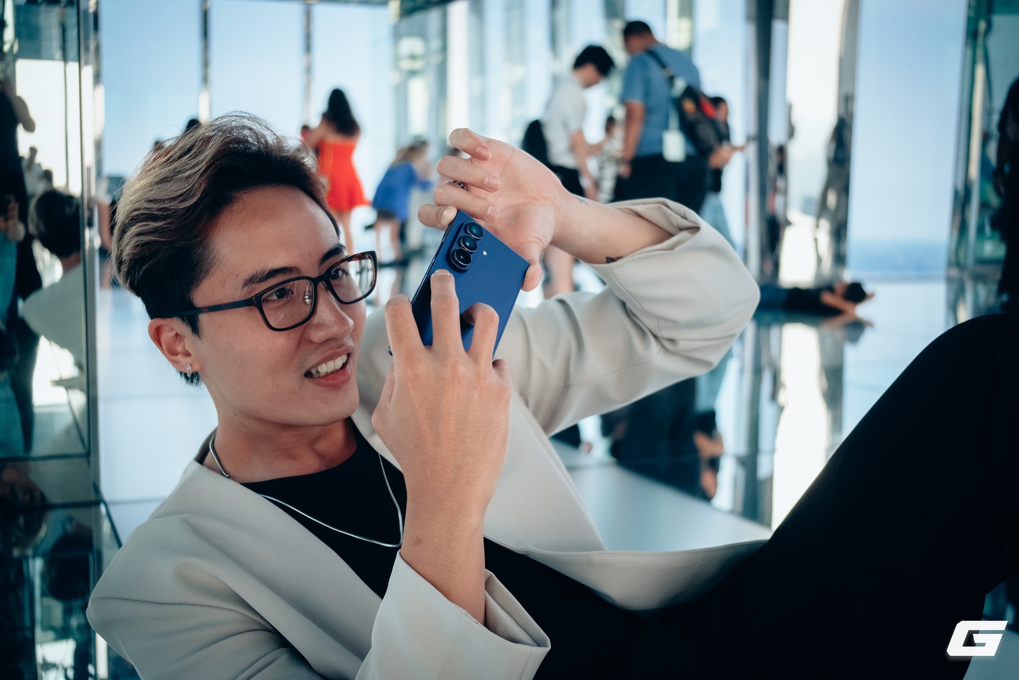 Người Việt trải nghiệm camera Galaxy Z Fold7 và Z Flip7 tại New York: Nâng cấp phần cứng rõ rệt, Galaxy AI hỗ trợ hậu kỳ đáng giá- Ảnh 11. Người Việt trải nghiệm camera Galaxy Z Fold7 và Z Flip7 tại New York: Nâng cấp phần cứng rõ rệt, Galaxy AI hỗ trợ hậu kỳ đáng giá- Ảnh 11.