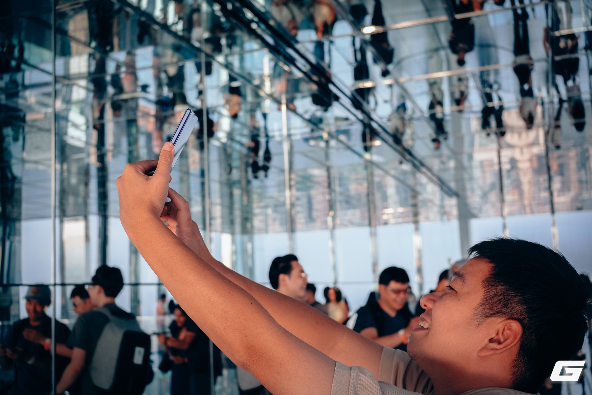 Người Việt trải nghiệm camera Galaxy Z Fold7 và Z Flip7 tại New York: Nâng cấp phần cứng rõ rệt, Galaxy AI hỗ trợ hậu kỳ đáng giá- Ảnh 9. Người Việt trải nghiệm camera Galaxy Z Fold7 và Z Flip7 tại New York: Nâng cấp phần cứng rõ rệt, Galaxy AI hỗ trợ hậu kỳ đáng giá- Ảnh 9.