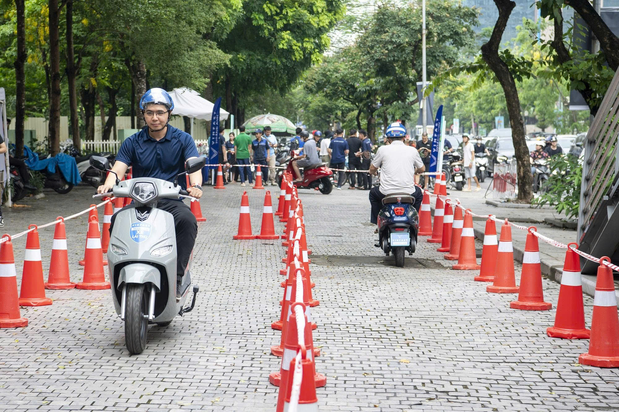 ‘Cấm xe máy xăng không đồng nghĩa với bắt phải đi xe điện’- Ảnh 7.