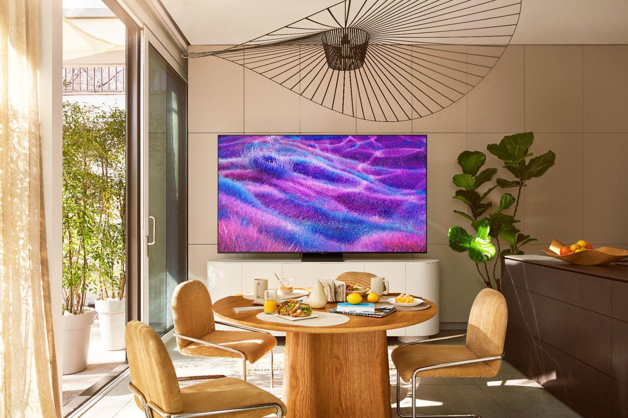 Đây là hai mẫu AI TV cao cấp, thông minh nhưng vô cùng hợp túi tiền người Việt- Ảnh 1.