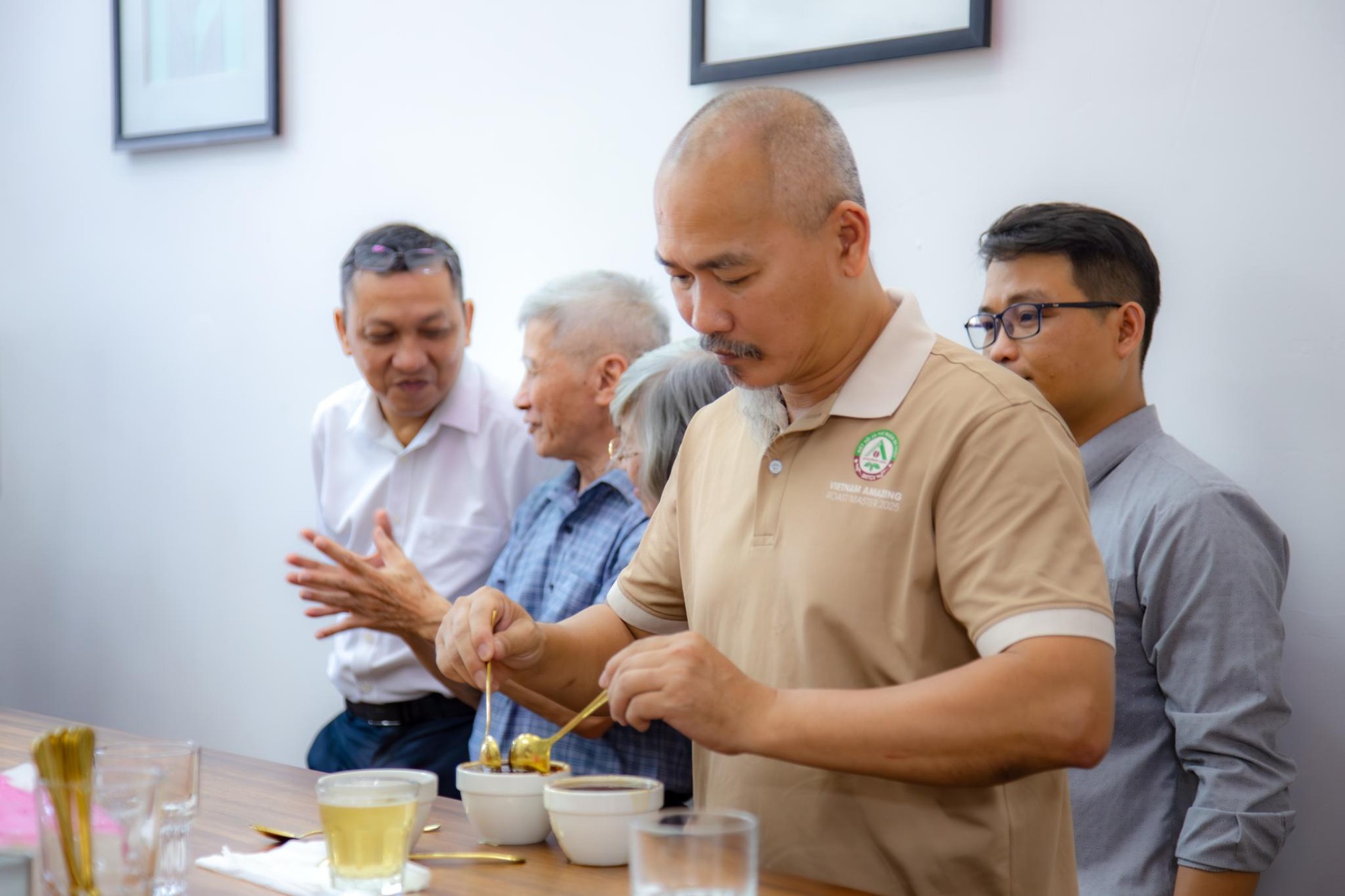 Kỹ sư Việt phát triển máy rang cà phê thông minh tích hợp AI- Ảnh 5. Kỹ sư Việt phát triển máy rang cà phê thông minh tích hợp AI- Ảnh 5.