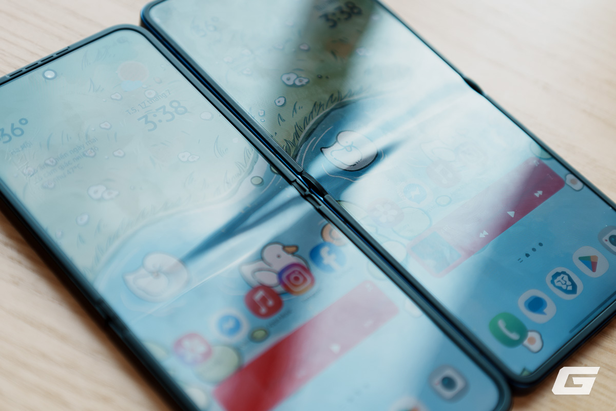 Đặt Galaxy Z Flip7 cạnh Z Flip7 FE để thấy chênh lệch 6 triệu khác biệt đến thế nào- Ảnh 12.