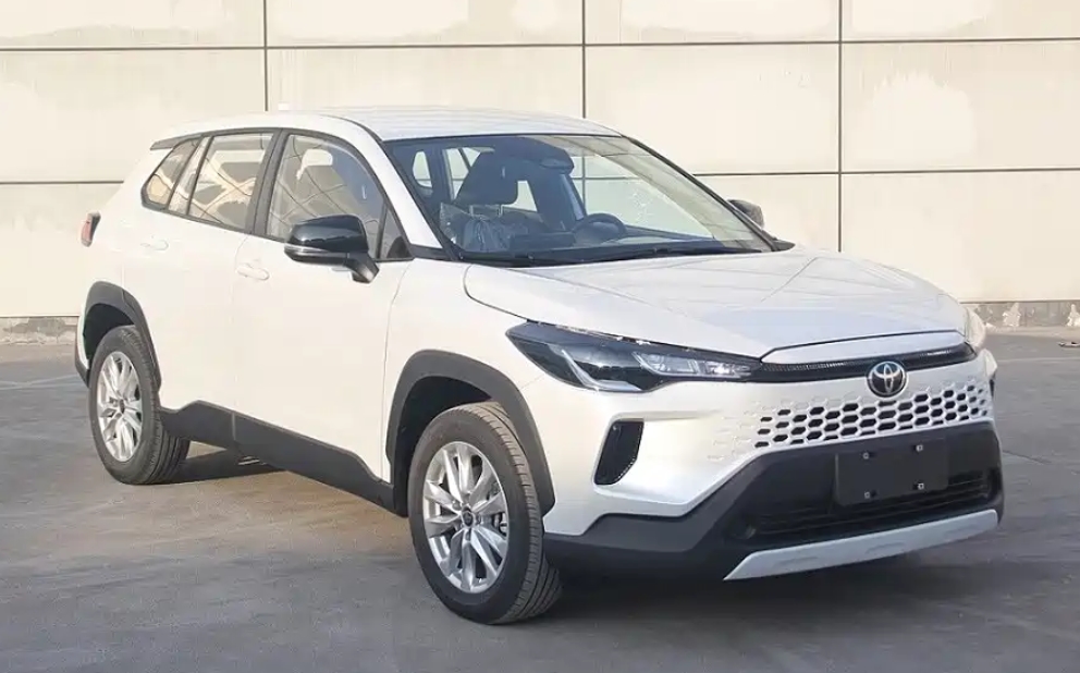 Xuất hiện Toyota Corolla Cross dáng lạ: Trông như thể xe điện, dài hơn, mạnh hơn bản bán ở Việt Nam- Ảnh 5.