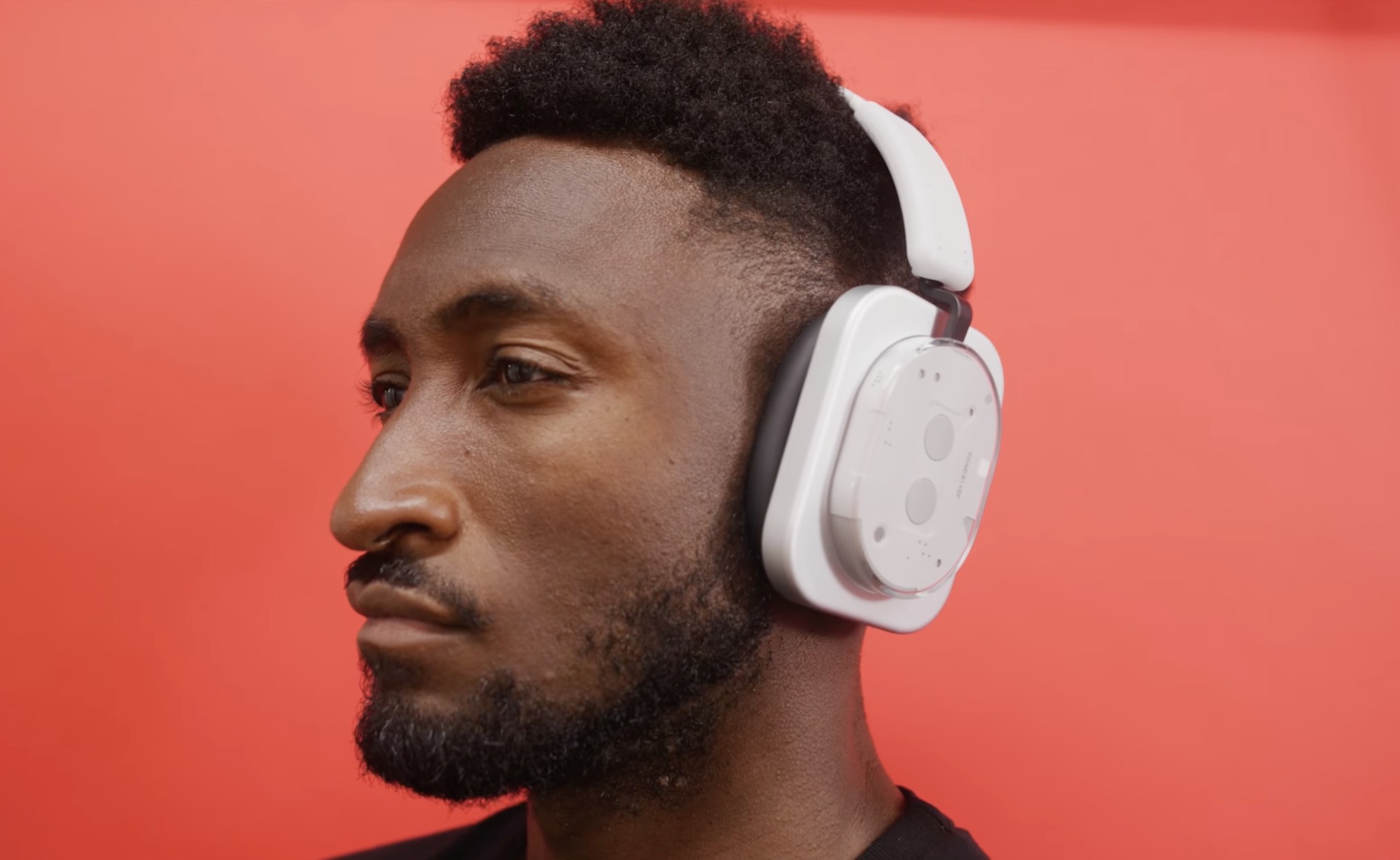 MKBHD đánh giá Nothing Headphone 1: Chất âm đáng tiền, có 1 điểm dùng 