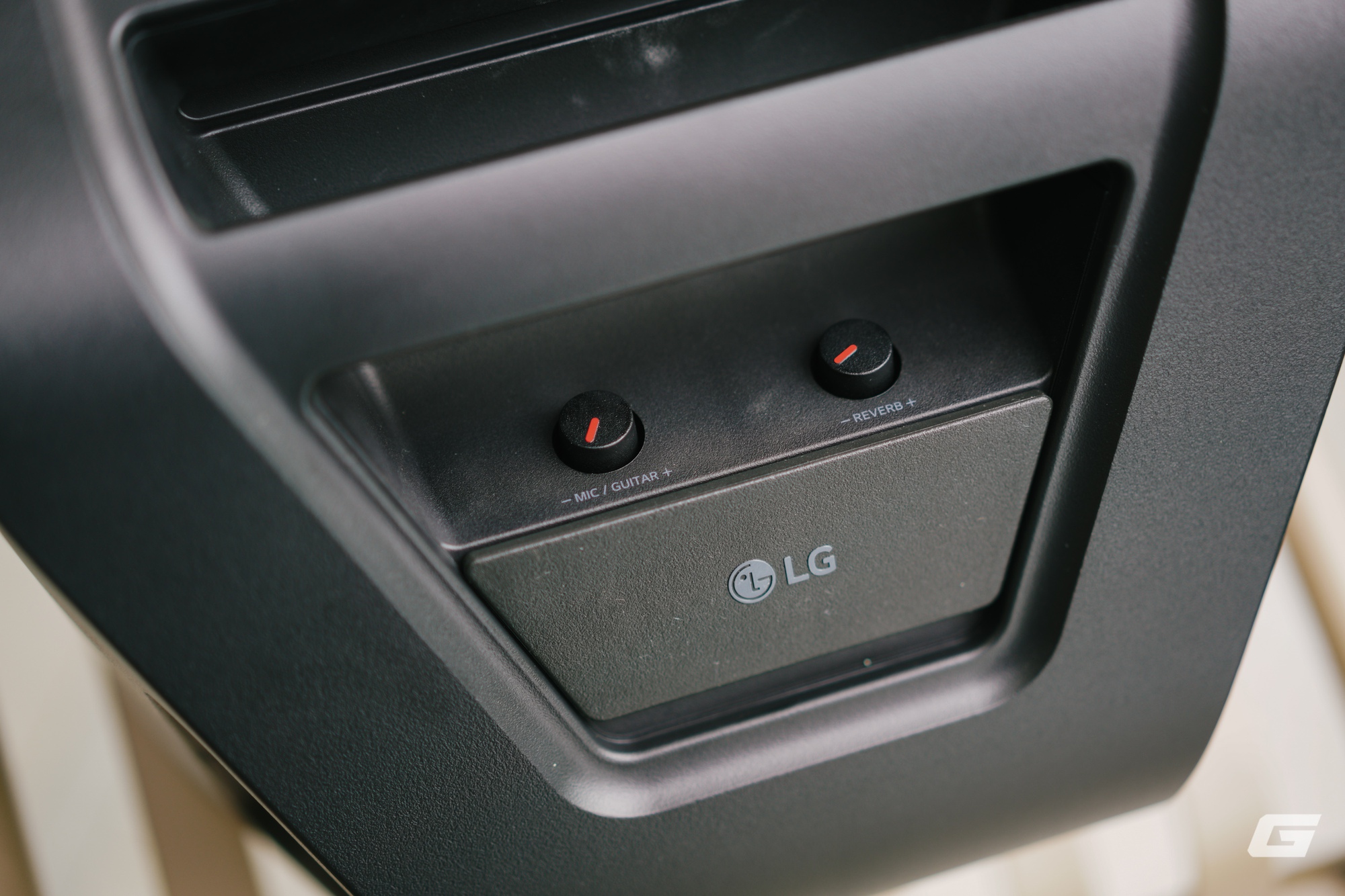 1 tuần với LG xboom Stage301: "Loa kẹo kéo" phiên bản xịn?- Ảnh 10. 1 tuần với LG xboom Stage301: "Loa kẹo kéo" phiên bản xịn?- Ảnh 10.