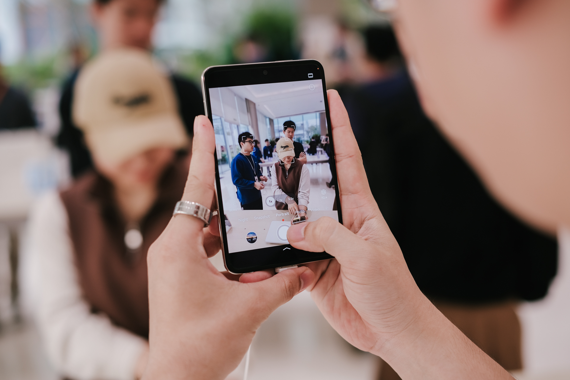 Huawei Thống Trị Phân Khúc Smartphone Gập Tại Trung Quốc Nhờ Cơn Sốt Pura X- Ảnh 2. Huawei Thống Trị Phân Khúc Smartphone Gập Tại Trung Quốc Nhờ Cơn Sốt Pura X- Ảnh 2.