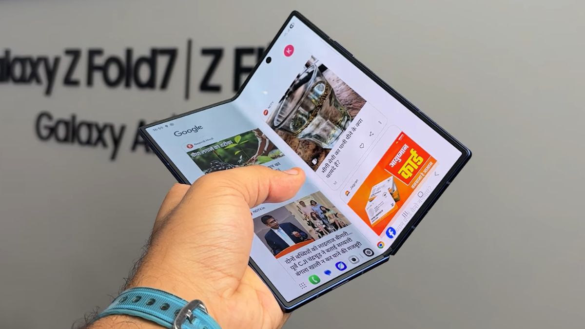 Đột Phá Bất Ngờ: Apple Chuẩn Bị Tung Iphone Gập Đầu Tiên, Liệu Có Thể Soán Ngôi Galaxy Z Fold7?- Ảnh 1. Đột Phá Bất Ngờ: Apple Chuẩn Bị Tung Iphone Gập Đầu Tiên, Liệu Có Thể Soán Ngôi Galaxy Z Fold7?- Ảnh 1.