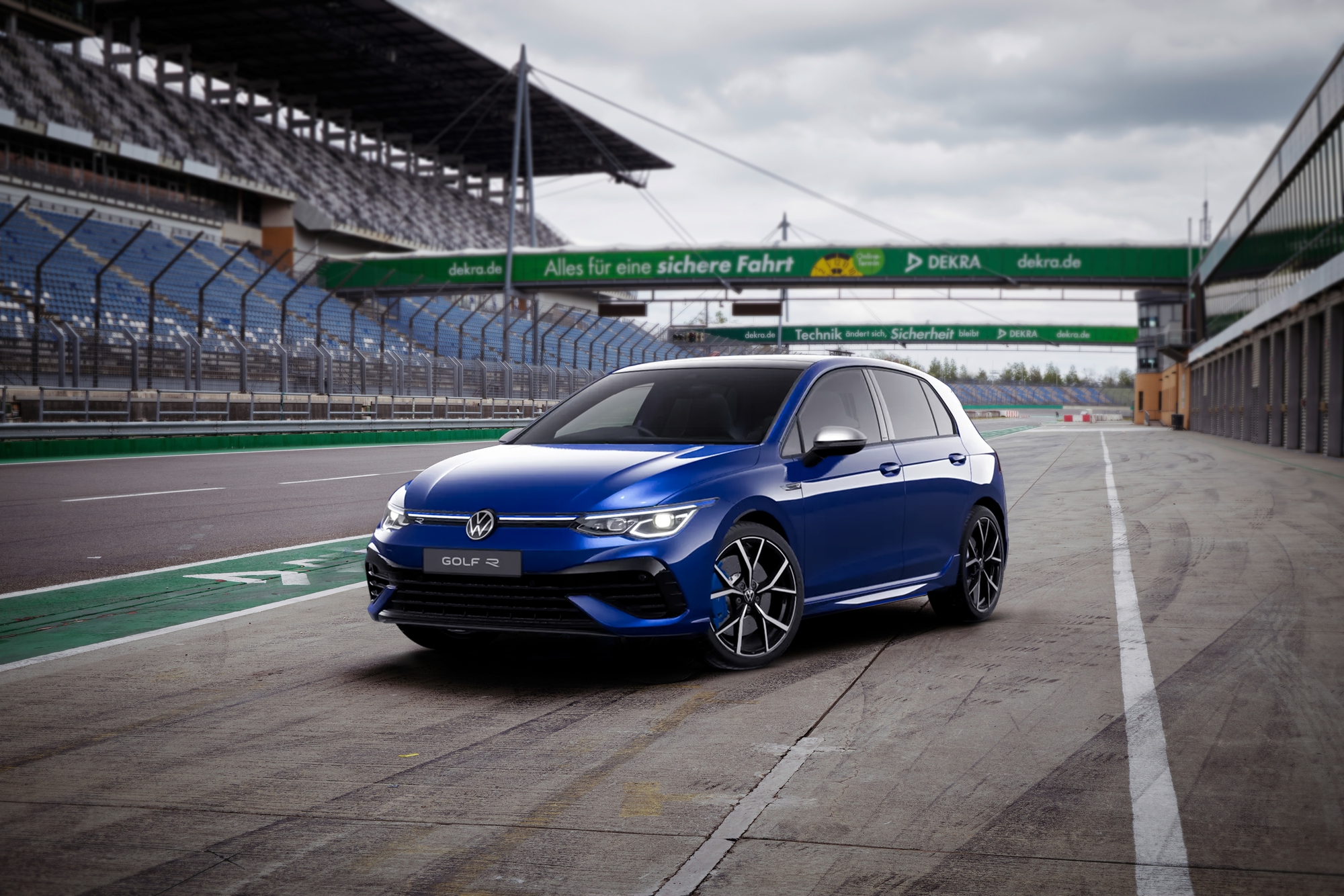 VW Golf giá cao nhất gần 1,9 tỷ đồng: ‘Không gánh doanh số, mà có thể để gõ đầu Civic Type R’- Ảnh 3.