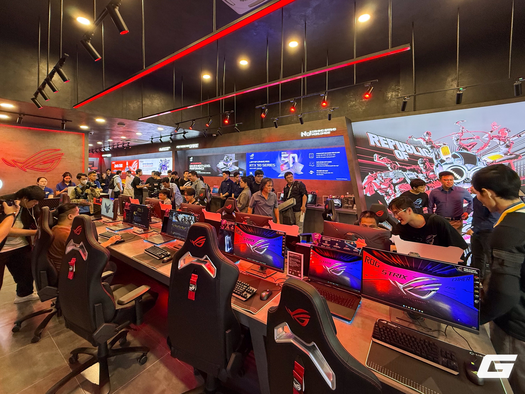 Cận cảnh ROG Store đầu tiên tại Việt Nam: Không gian cho game thủ và tham vọng của ASUS- Ảnh 4.