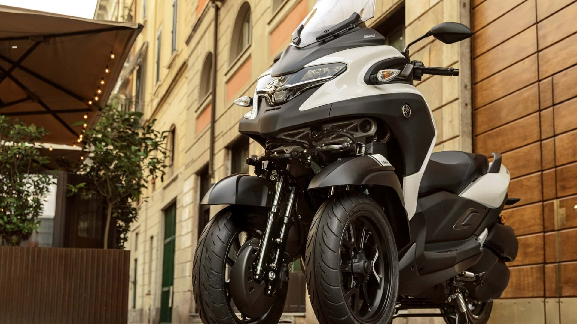 Không ngại kẹt xe, cũng chẳng sợ ngã: Yamaha Tricity 300 ra mắt tại Nhật Bản, liệu có về Việt Nam?- Ảnh 2.