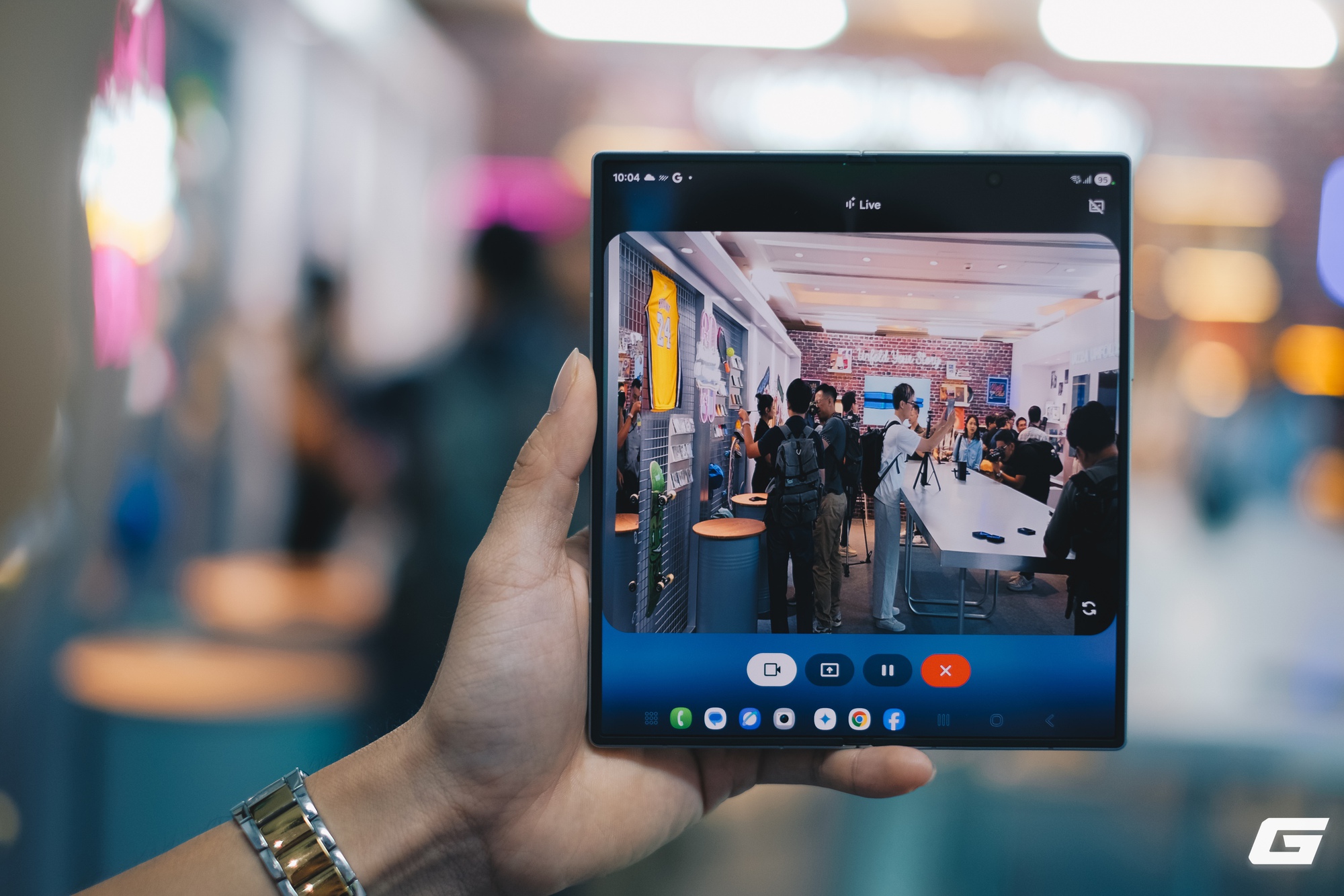 Galaxy Z Fold7 đang làm điều mà iPhone 16 Pro Max không dám: Đổi hình thái, giữ nguyên trải nghiệm- Ảnh 17. Galaxy Z Fold7 đang làm điều mà iPhone 16 Pro Max không dám: Đổi hình thái, giữ nguyên trải nghiệm- Ảnh 17.