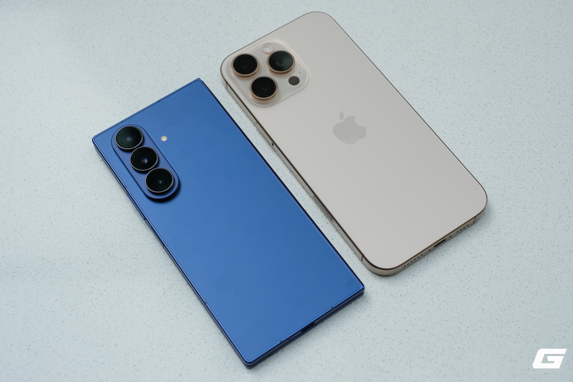 Galaxy Z Fold7 đang làm điều mà iPhone 16 Pro Max không dám: Đổi hình thái, giữ nguyên trải nghiệm- Ảnh 6. Galaxy Z Fold7 đang làm điều mà iPhone 16 Pro Max không dám: Đổi hình thái, giữ nguyên trải nghiệm- Ảnh 6.