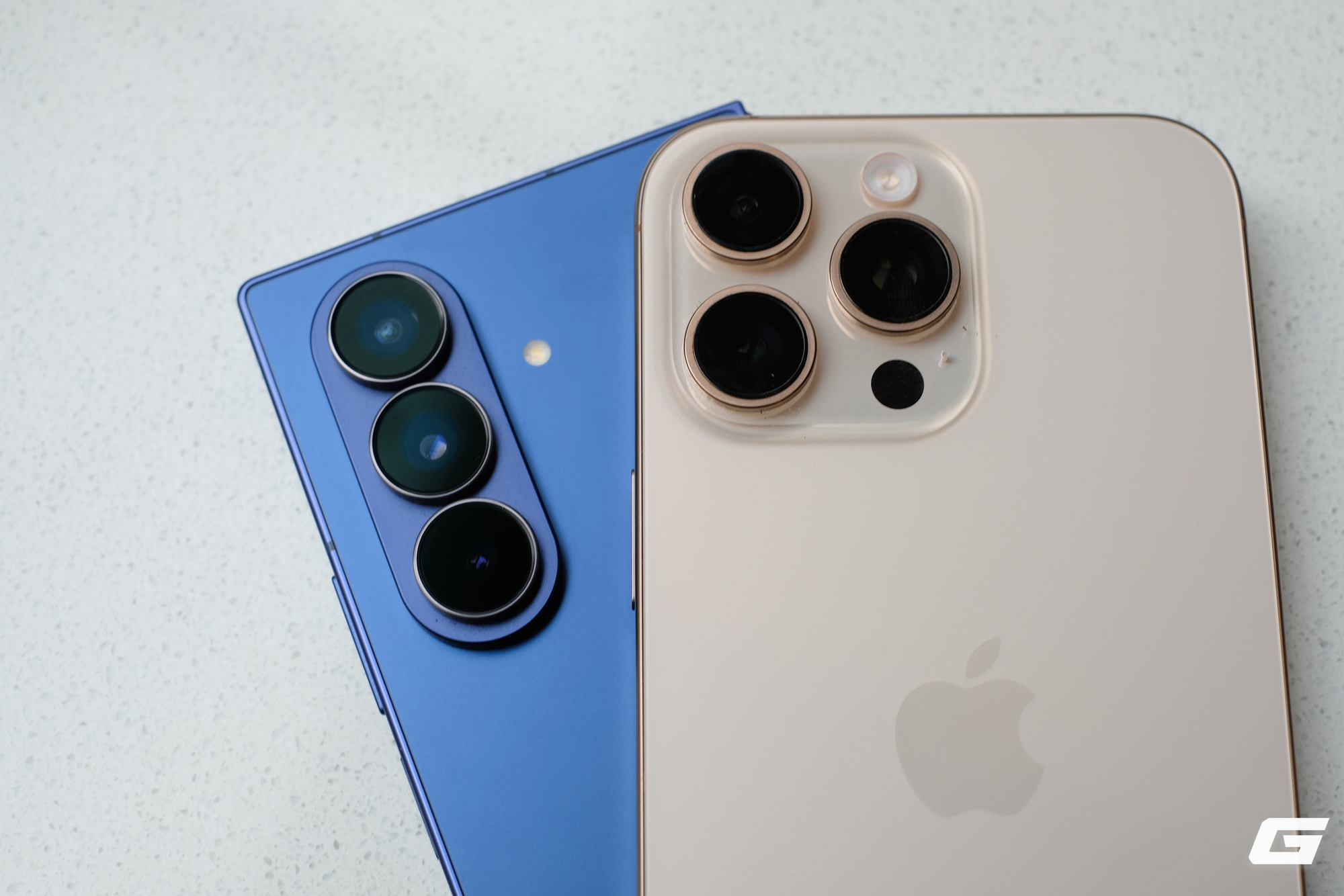 Galaxy Z Fold7 đang làm điều mà iPhone 16 Pro Max không dám: Đổi hình thái, giữ nguyên trải nghiệm- Ảnh 12. Galaxy Z Fold7 đang làm điều mà iPhone 16 Pro Max không dám: Đổi hình thái, giữ nguyên trải nghiệm- Ảnh 12.