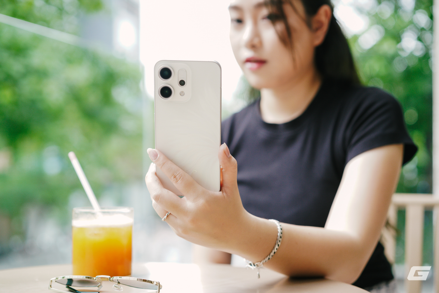 Với chiếc smartphone này tôi chụp đẹp như máy cơ, thì ra là được AI hỗ trợ- Ảnh 3. Với chiếc smartphone này tôi chụp đẹp như máy cơ, thì ra là được AI hỗ trợ- Ảnh 3.