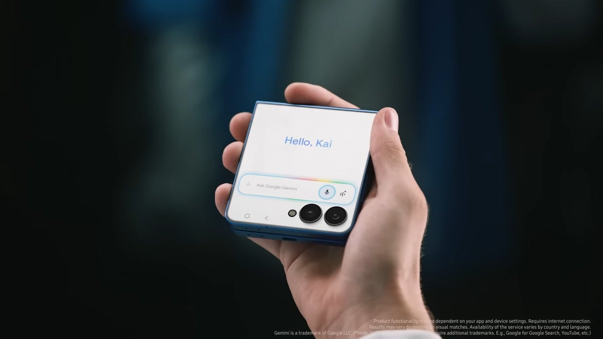 apple-accidentally-marketed-the-samsung-galaxy-z-flip-7-1-1753860458688681900747-1753862617806-1753862617946356237446.jpg
