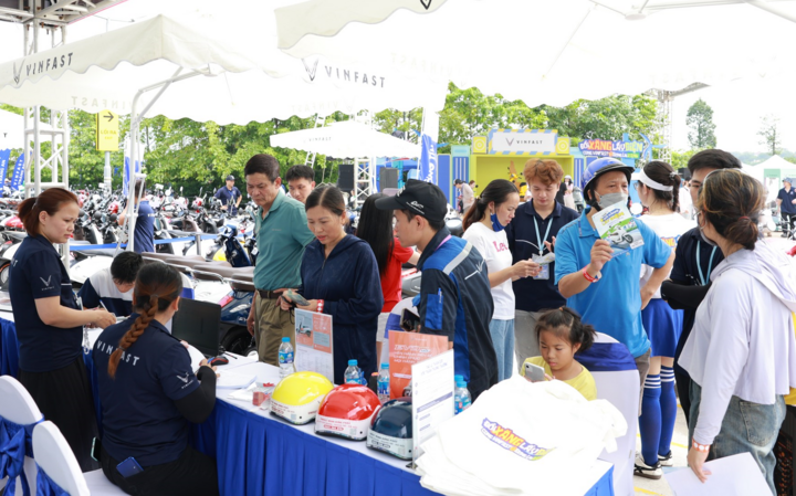 Người dân đồng loạt chuyển sang xe điện, TP.HCM giải quyết xe máy cũ thế nào?- Ảnh 3. Người dân đồng loạt chuyển sang xe điện, TP.HCM giải quyết xe máy cũ thế nào?- Ảnh 3.