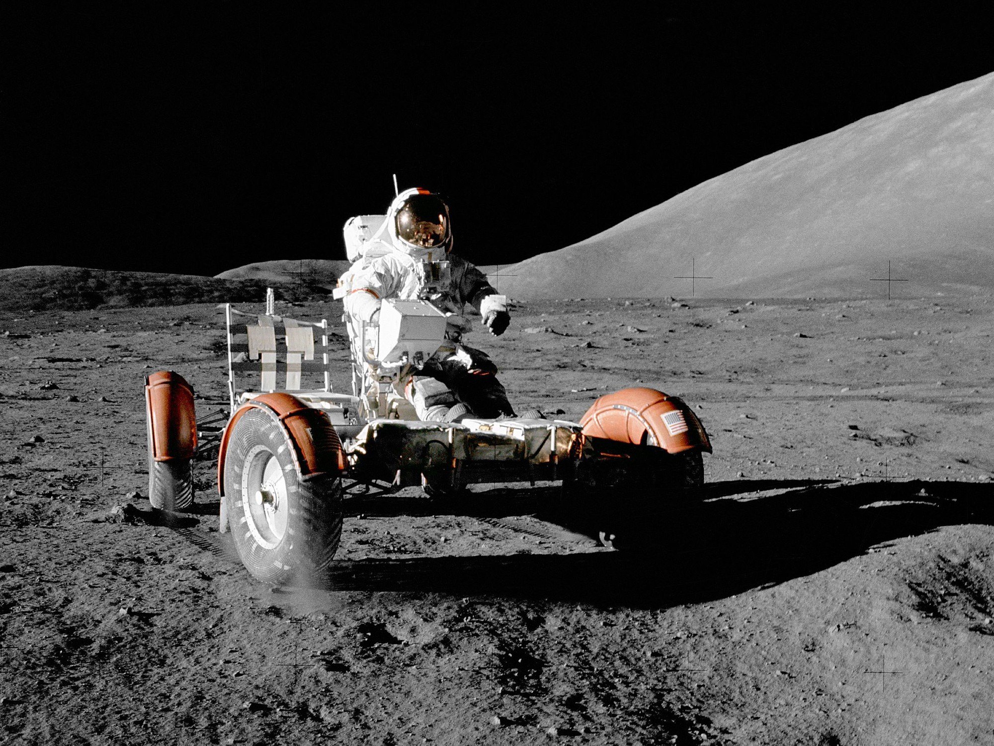 Bỏ lại chiếc xe điện trên Mặt Trăng: NASA đã làm gì vào năm 1971?- Ảnh 3. Bỏ lại chiếc xe điện trên Mặt Trăng: NASA đã làm gì vào năm 1971?- Ảnh 3.