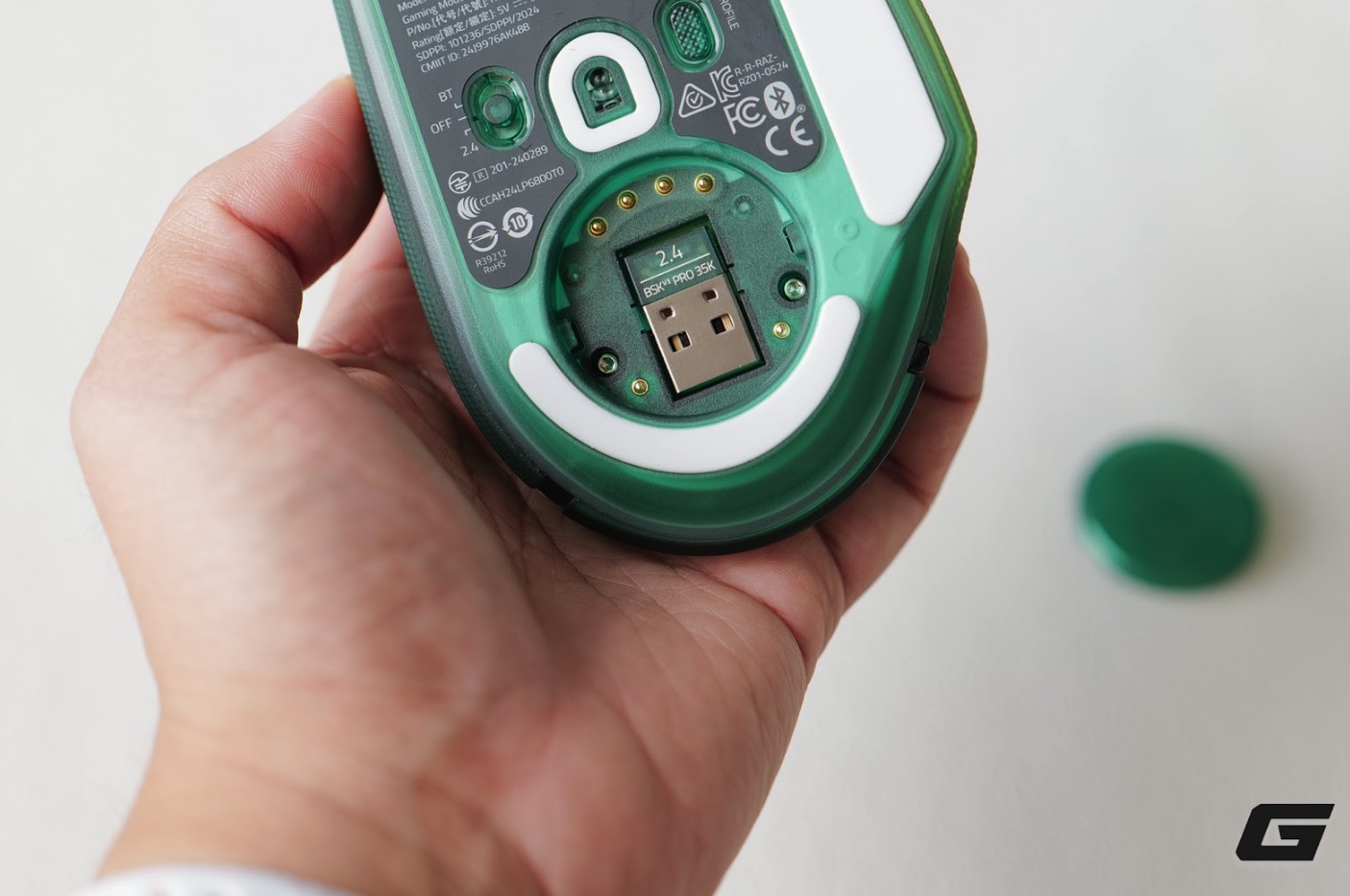Cận cảnh bộ sưu tập Razer Phantom Green: Một cú bắt tay giữa quá khứ và tương lai- Ảnh 5. Cận cảnh bộ sưu tập Razer Phantom Green: Một cú bắt tay giữa quá khứ và tương lai- Ảnh 5.