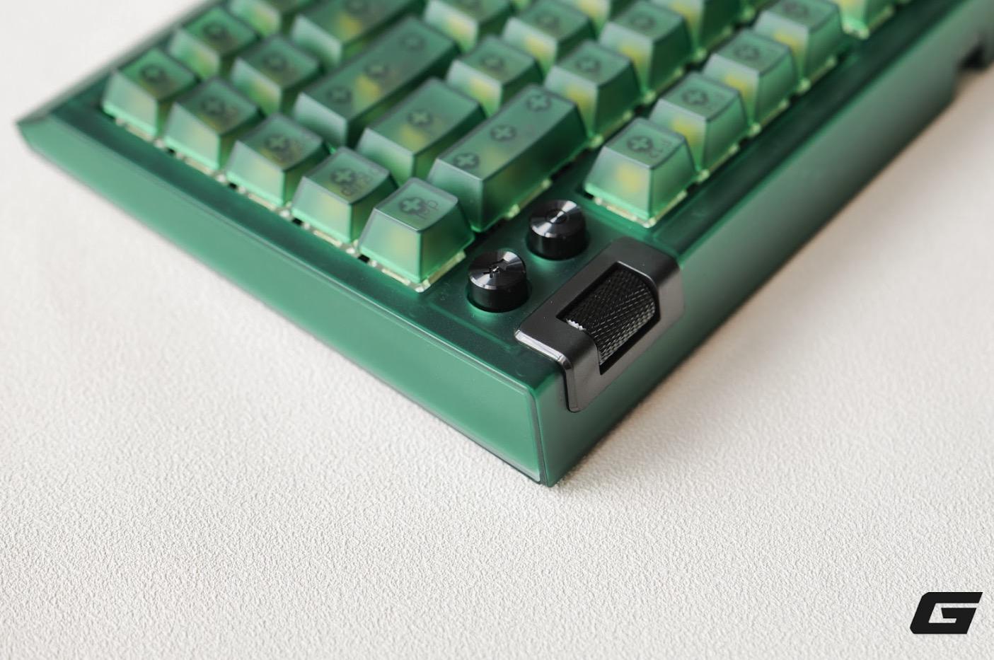 Cận cảnh bộ sưu tập Razer Phantom Green: Một cú bắt tay giữa quá khứ và tương lai- Ảnh 17. Cận cảnh bộ sưu tập Razer Phantom Green: Một cú bắt tay giữa quá khứ và tương lai- Ảnh 17.