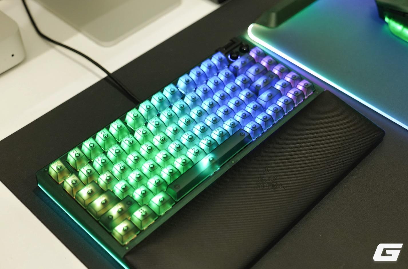 Cận cảnh bộ sưu tập Razer Phantom Green: Một cú bắt tay giữa quá khứ và tương lai- Ảnh 19. Cận cảnh bộ sưu tập Razer Phantom Green: Một cú bắt tay giữa quá khứ và tương lai- Ảnh 19.