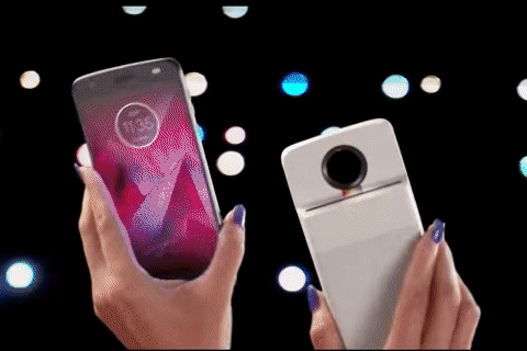 Motorola từng làm điện thoại mỏng hơn iPhone 17 Air, có cả hệ sinh thái phụ kiện gắn lưng từ loa, máy chiếu đến máy ảnh siêu zoom và in ảnh- Ảnh 5. Motorola từng làm điện thoại mỏng hơn iPhone 17 Air, có cả hệ sinh thái phụ kiện gắn lưng từ loa, máy chiếu đến máy ảnh siêu zoom và in ảnh- Ảnh 5.
