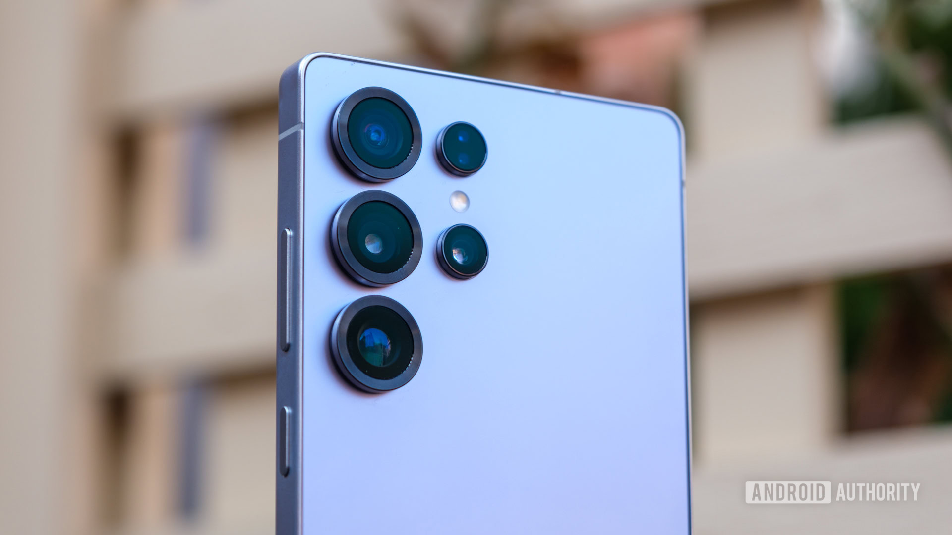 Sự thật bất ngờ: Điện thoại Android hỗ trợ camera 320MP nhưng chẳng ai dùng được- Ảnh 1. Sự thật bất ngờ: Điện thoại Android hỗ trợ camera 320MP nhưng chẳng ai dùng được- Ảnh 1.