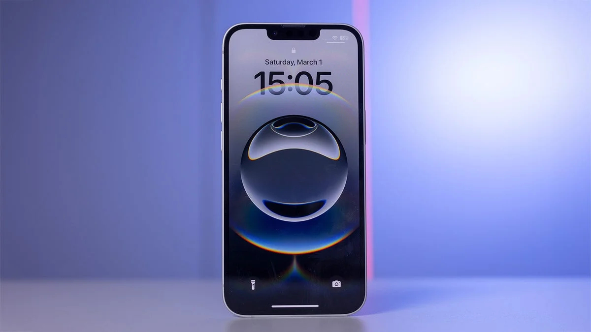iPhone 17e sẽ dùng lại màn hình OLED cũ từ thời iPhone 14- Ảnh 3. iPhone 17e sẽ dùng lại màn hình OLED cũ từ thời iPhone 14- Ảnh 3.