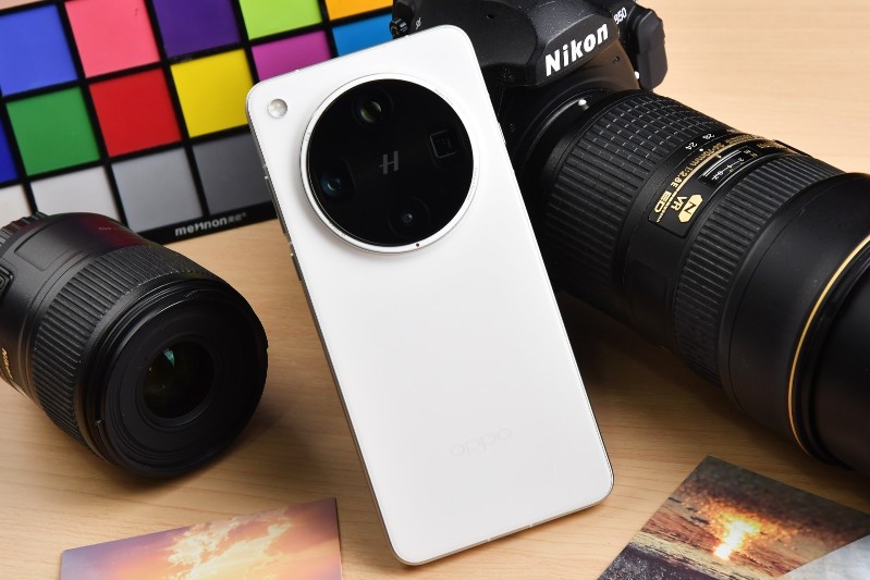 Oppo Find X9 Ultra Sắp Ra Mắt: Pin 7.000Mah, Camera 200Mp, Sạc Siêu Nhanh- Ảnh 1. Oppo Find X9 Ultra Sắp Ra Mắt: Pin 7.000Mah, Camera 200Mp, Sạc Siêu Nhanh- Ảnh 1.