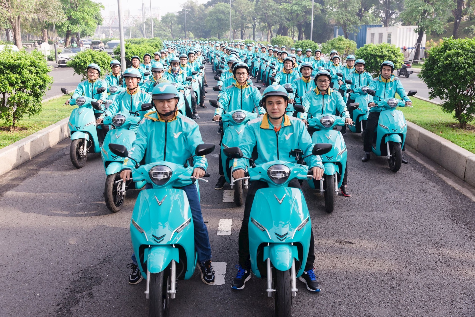 VinFast, Selex, Dat Bike, Yadea, Pega... đang làm gì với xe máy điện trong cuộc chạy đua logistics xanh?- Ảnh 4. VinFast, Selex, Dat Bike, Yadea, Pega... đang làm gì với xe máy điện trong cuộc chạy đua logistics xanh?- Ảnh 4.