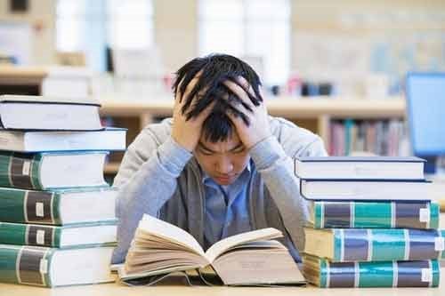 Ngành học từng tốt nghiệp là có việc, kể cả người có trình độ thấp, nay lao đao trước AI, thực tập cũng thành chuyện xa vời- Ảnh 1. Ngành học từng tốt nghiệp là có việc, kể cả người có trình độ thấp, nay lao đao trước AI, thực tập cũng thành chuyện xa vời- Ảnh 1.