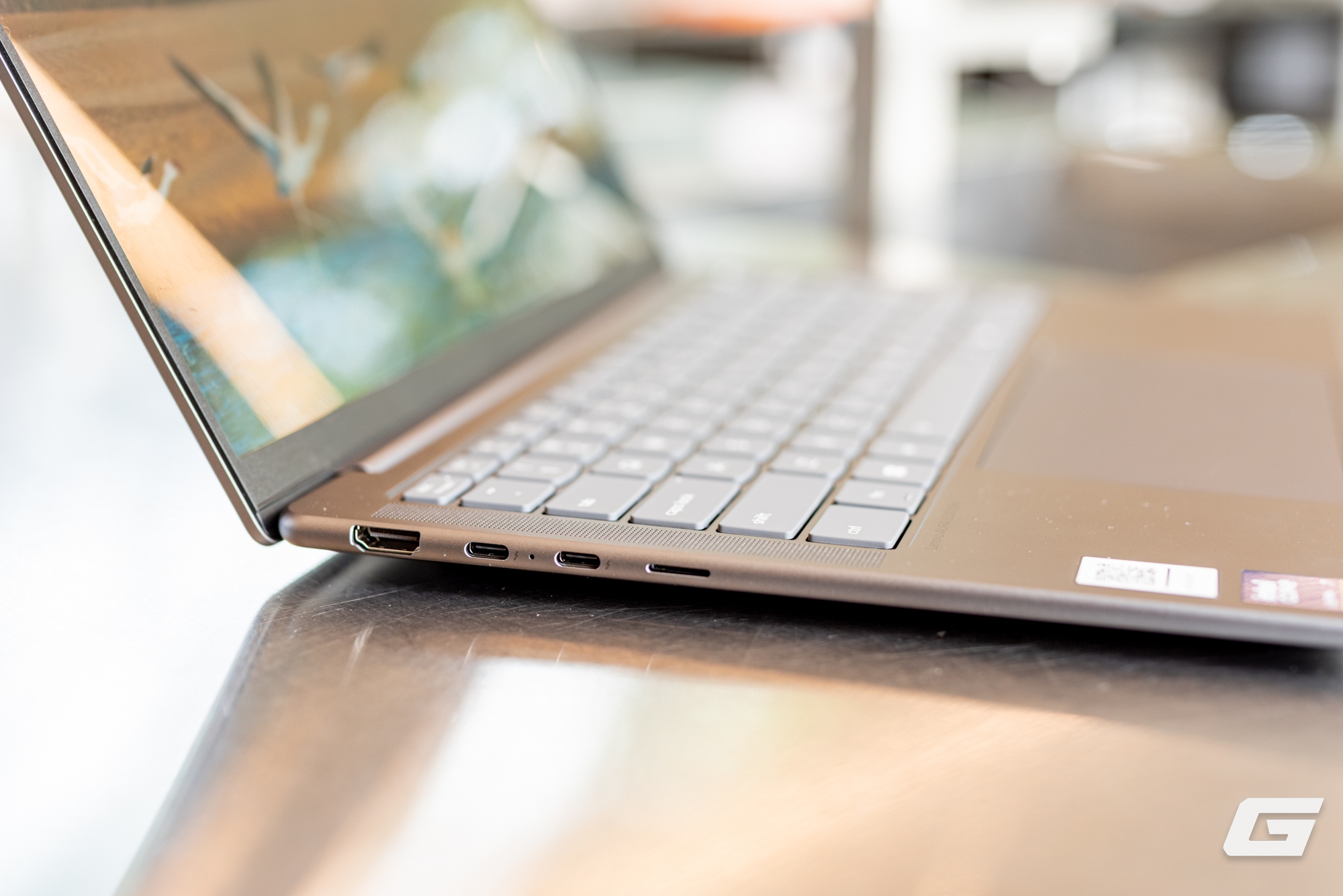 Trải nghiệm nhanh Lenovo Yoga Slim 7i Aura Edition Gen 10: Laptop hợp tác chiến lược với Intel có gì khác biệt?- Ảnh 15.