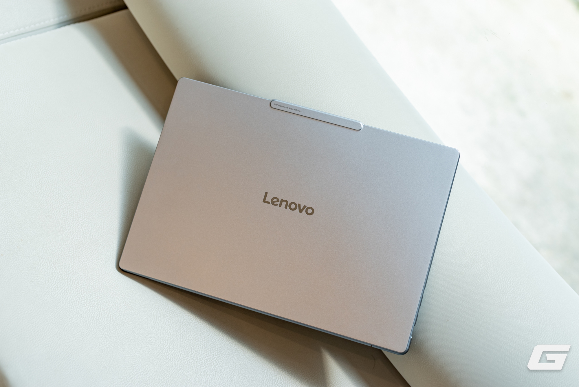 Trải nghiệm nhanh Lenovo Yoga Slim 7i Aura Edition Gen 10: Laptop hợp tác chiến lược với Intel có gì khác biệt?- Ảnh 3.