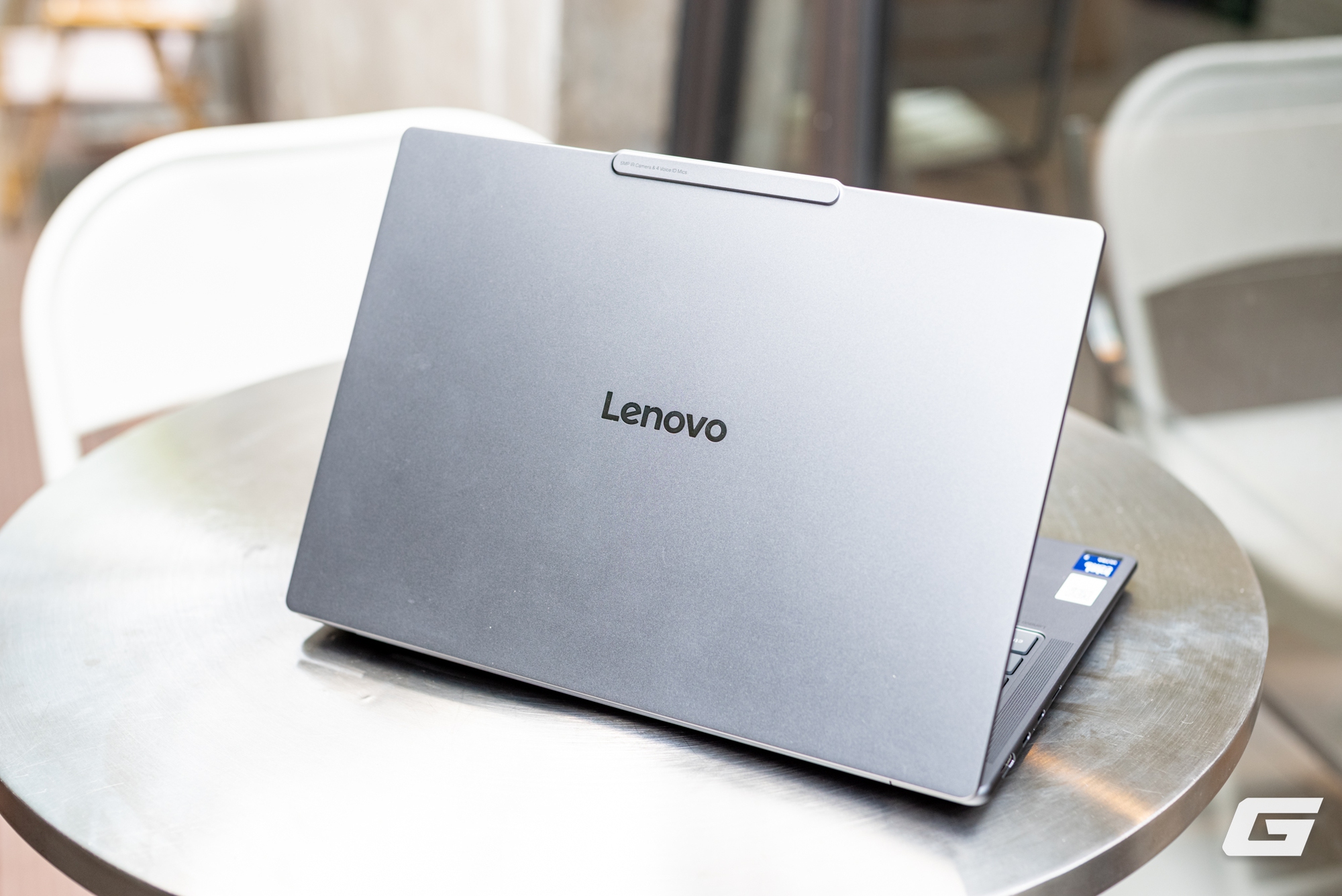 Trải nghiệm nhanh Lenovo Yoga Slim 7i Aura Edition Gen 10: Laptop hợp tác chiến lược với Intel có gì khác biệt?- Ảnh 5.