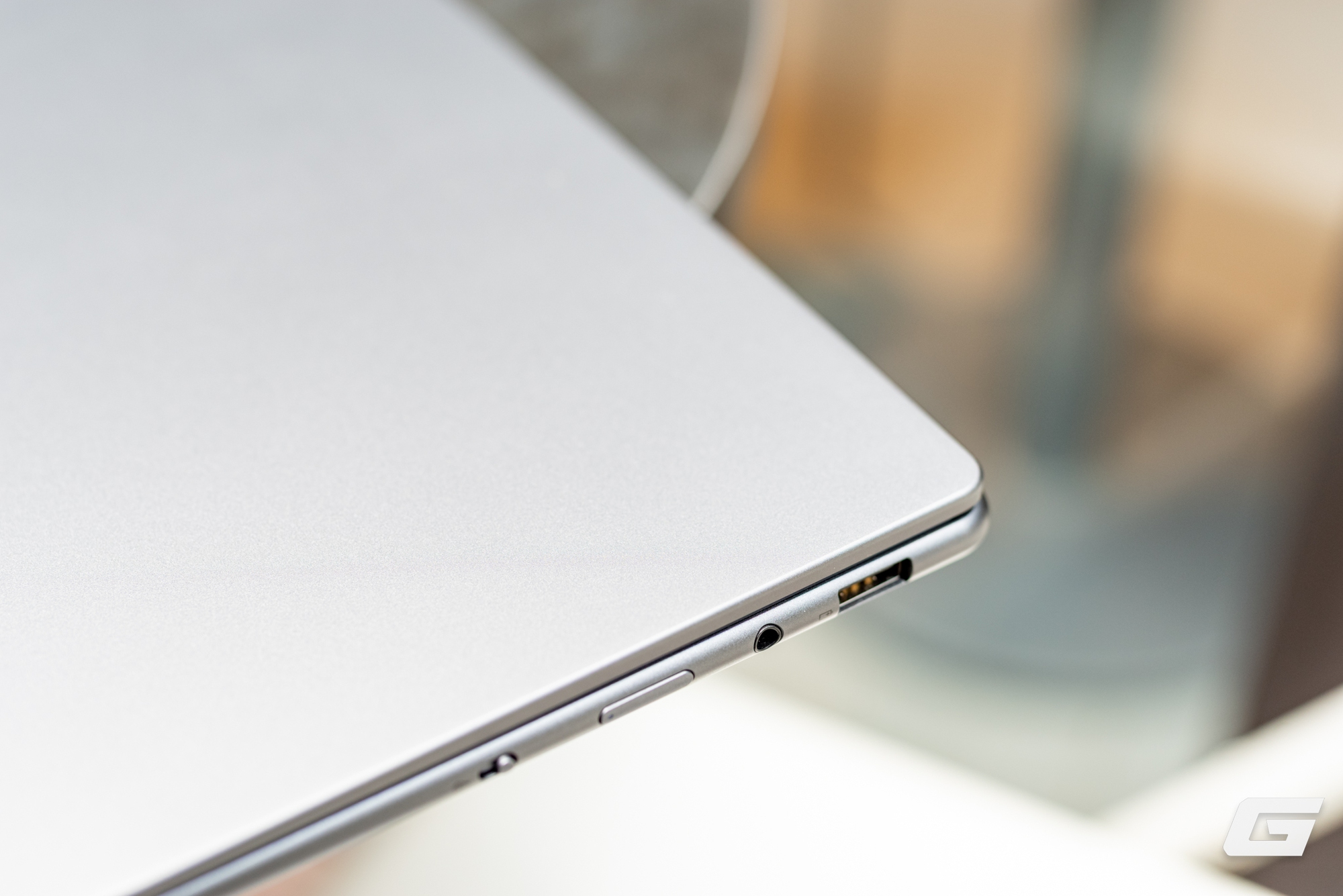 Trải nghiệm nhanh Lenovo Yoga Slim 7i Aura Edition Gen 10: Laptop hợp tác chiến lược với Intel có gì khác biệt?- Ảnh 7.