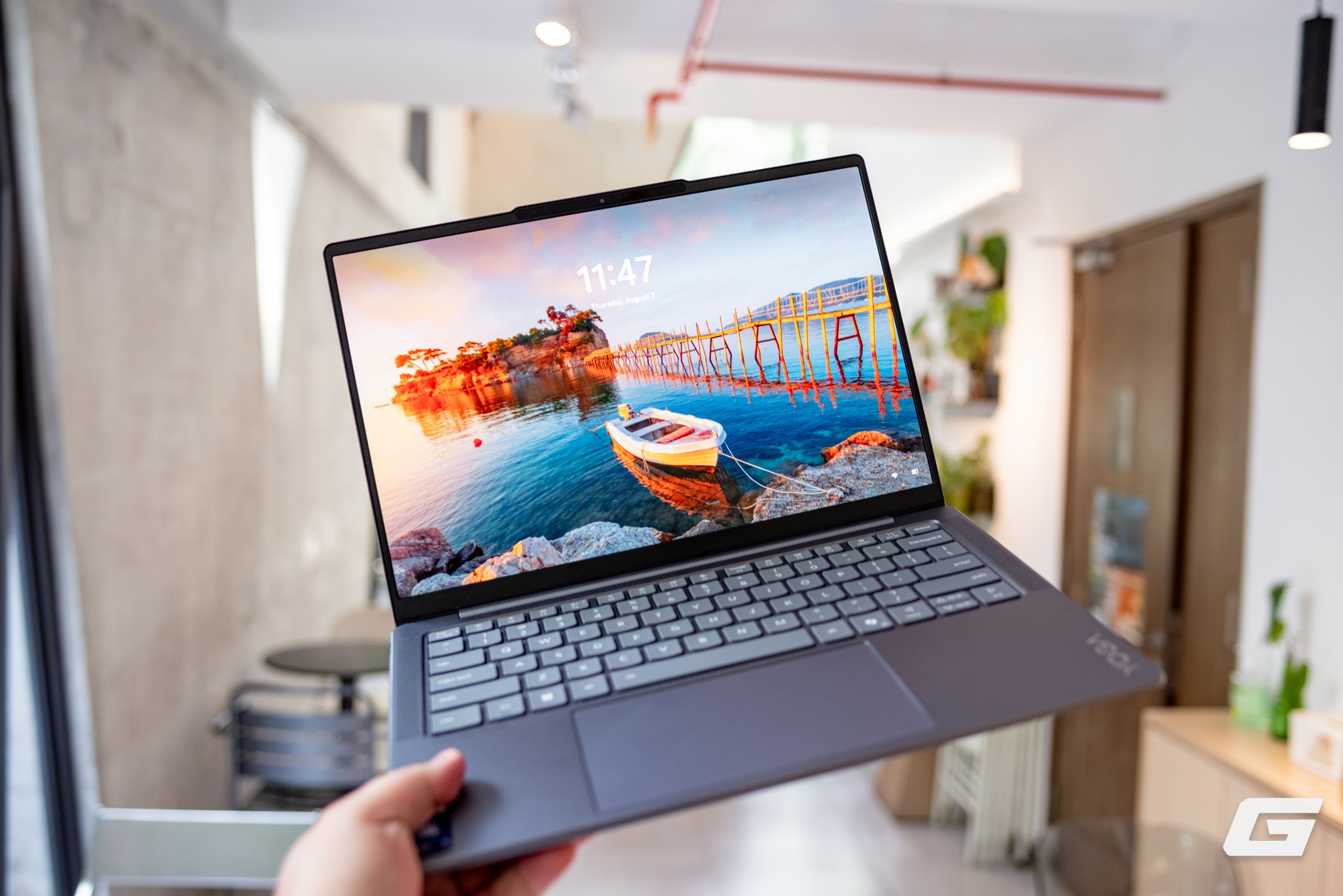 Trải nghiệm nhanh Lenovo Yoga Slim 7i Aura Edition Gen 10: Laptop hợp tác chiến lược với Intel có gì khác biệt?- Ảnh 4.