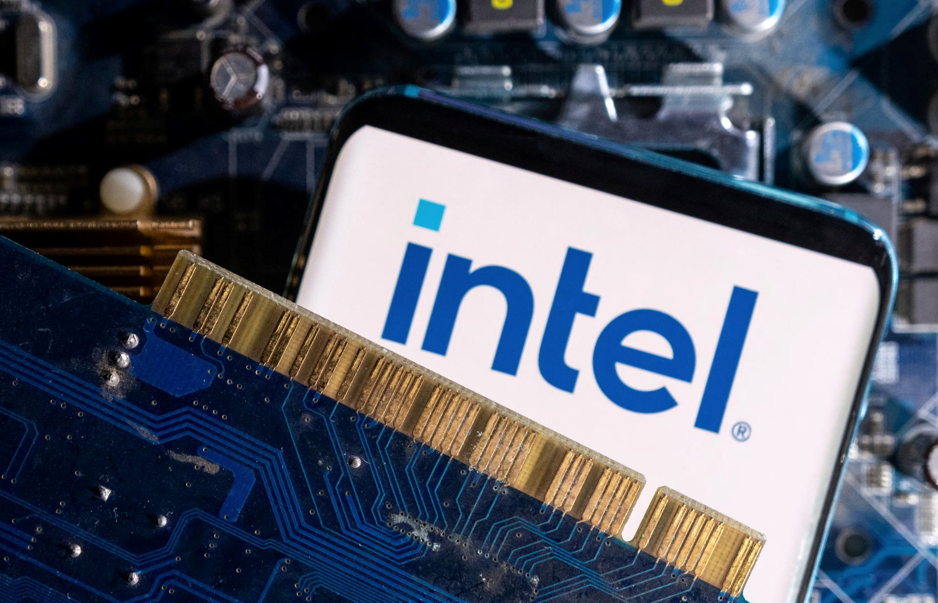 Chính phủ Mỹ muốn mua lại cổ phần Intel- Ảnh 1.